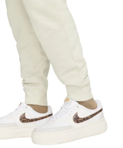 Nouveau ???? Mode- Lifestyle Femme Nike Jogging Femme Nike Nsw Essntl MARRON ???? -ADIDAS Store 83ccea884f284f50a582b98a83580966